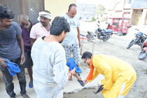 “Mosquito Nets & Sleepers Distribution Seva” for Sadhu-Sant and Needy Persons by Gurukul Foundation at Ayodhya